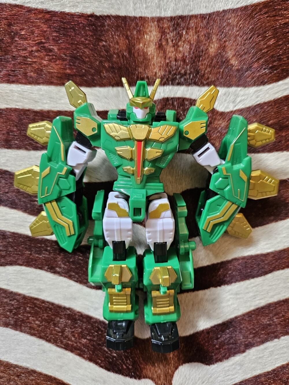 Dinopowers Season 2 Premium ZENO Stego Stegosaurus Transformer Robot Green